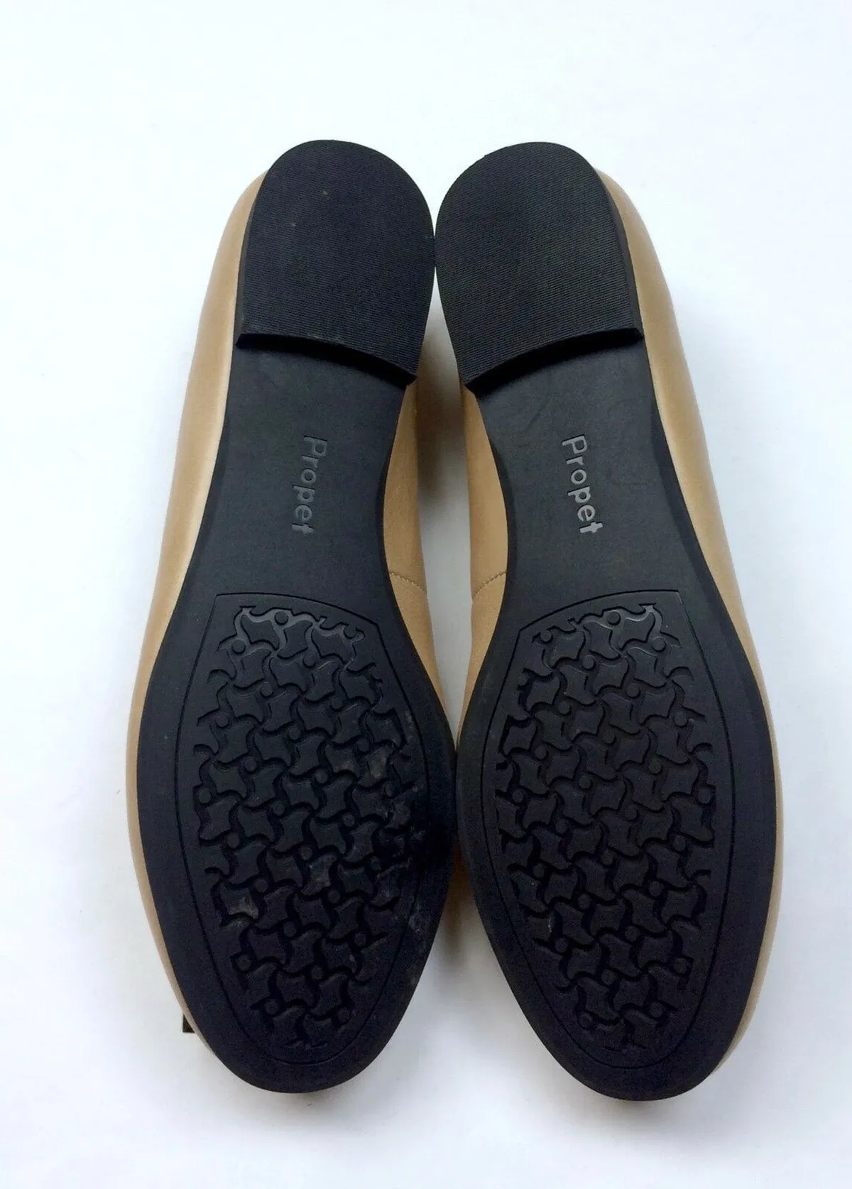 Propet Size 7.5 Tan Shoes NWOB