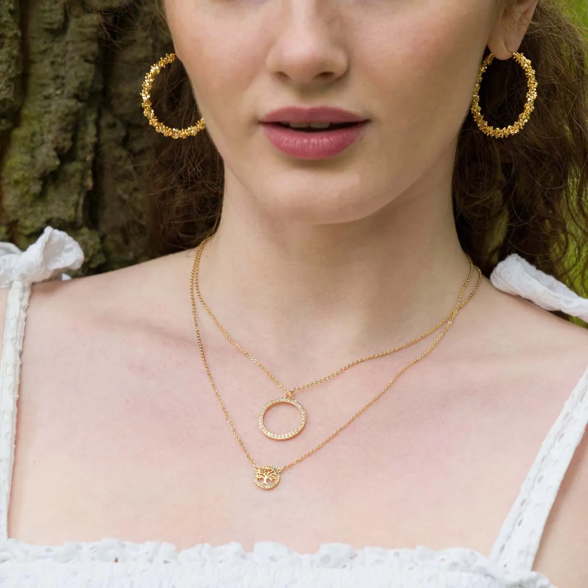 Vivienne Circle Pendant Necklace In Gold-Tone