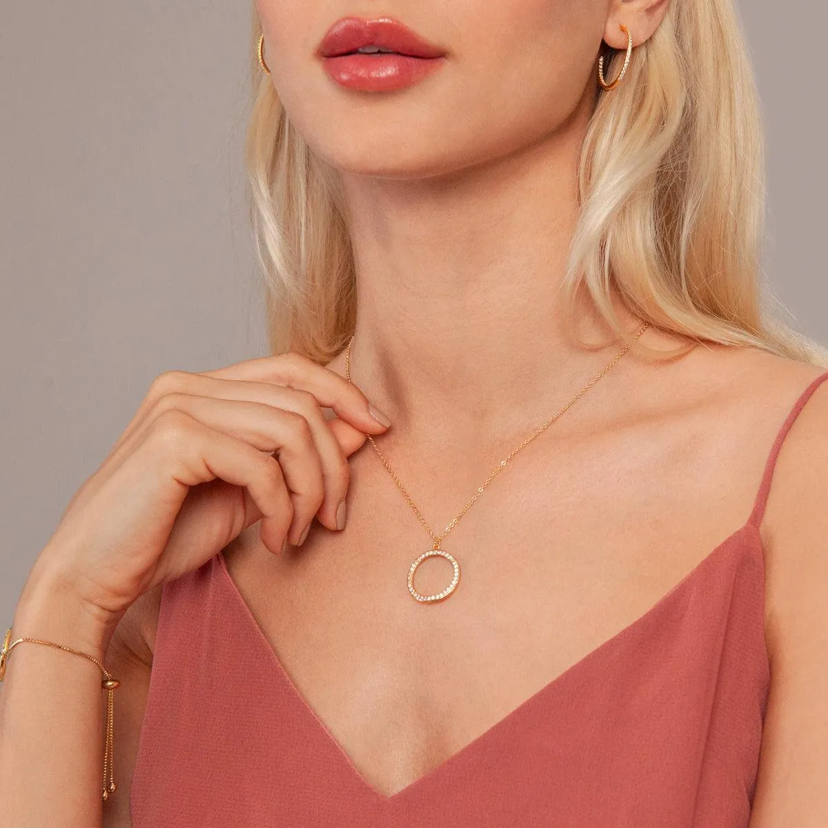 Vivienne Circle Pendant Necklace In Gold-Tone